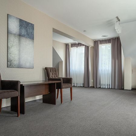 Hotel Cztery Pory Roku Głogów Małopolski Kültér fotó
